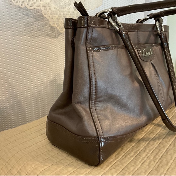 Coach - Park Carryall Leather Satchel Handbag or Shoulder Bag - Picture 3 of 12